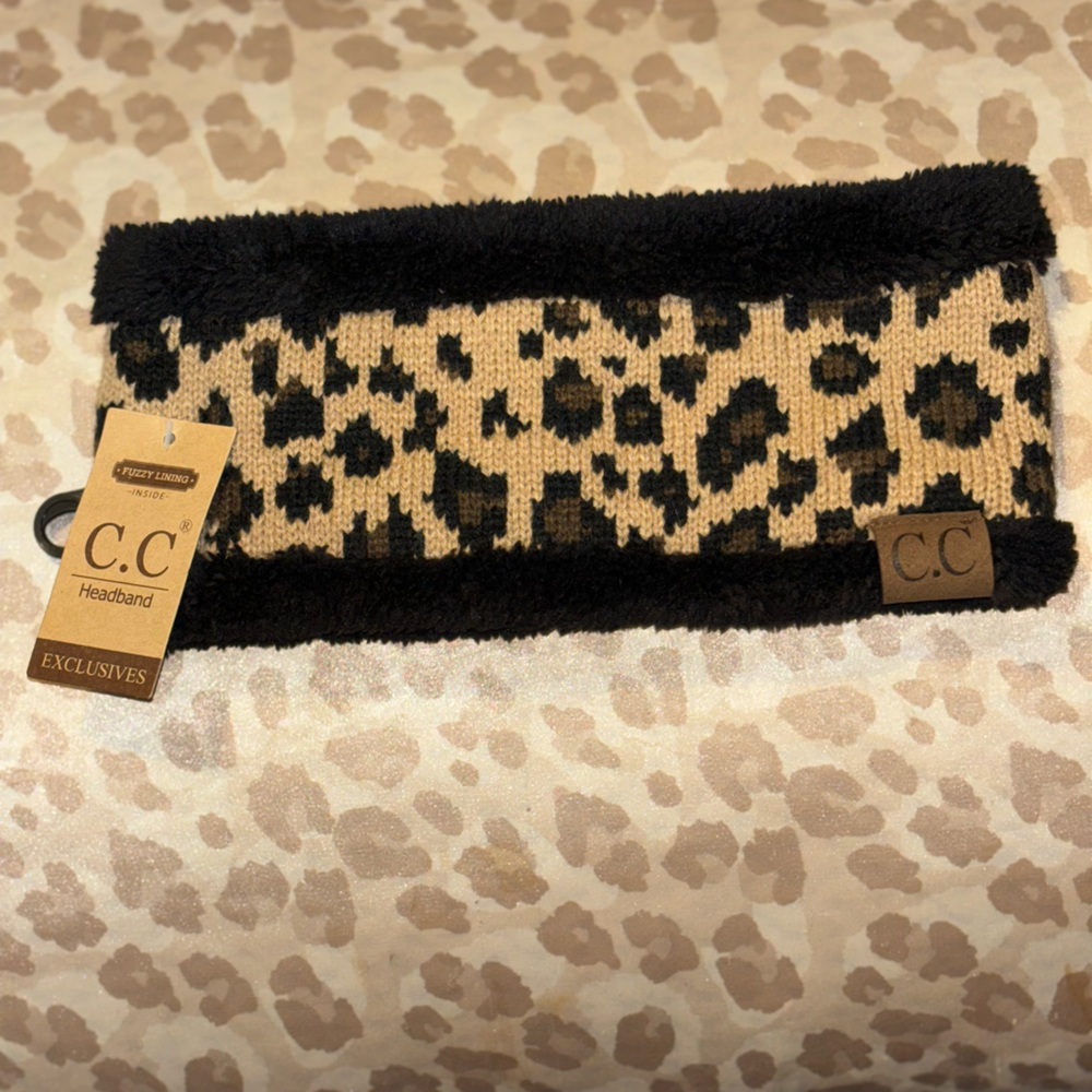 The cutest stylish C.C winter headband
